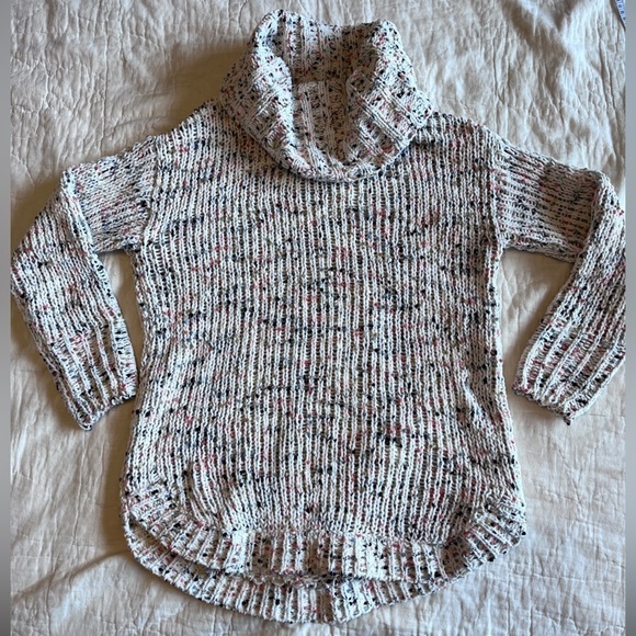 Jessica Simpson Sweater size S - Picture 5 of 9